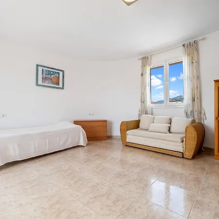 Manuela Villa Miami Playa