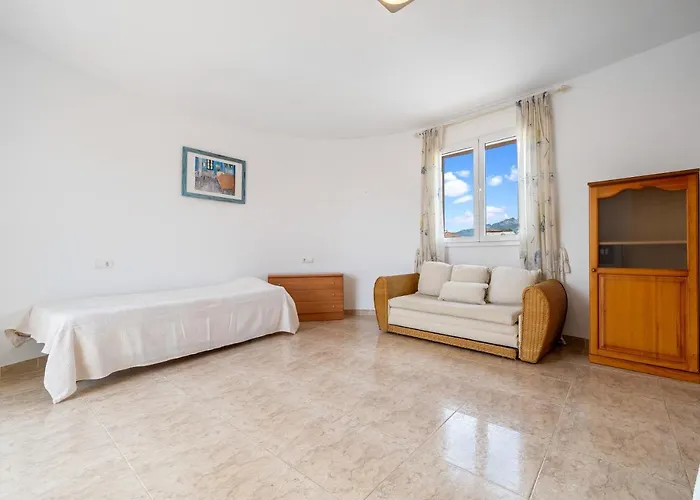 Manuela Villa Miami Playa